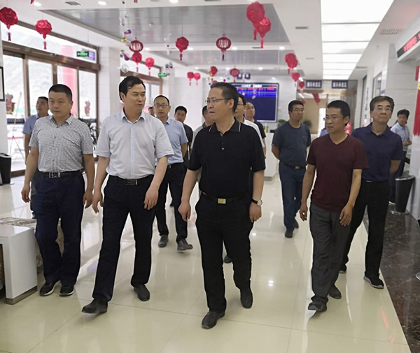 隴南市委常委、組織部部長楊郃調(diào)研指導市龍江城鄉(xiāng)發(fā)展集團公司黨建工作